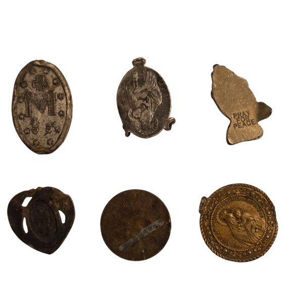 Vintage Religious Medals Pendants Lot Of 9 Jesus Mary Saints Prayer Tokens Etc - Picture 9 of 14